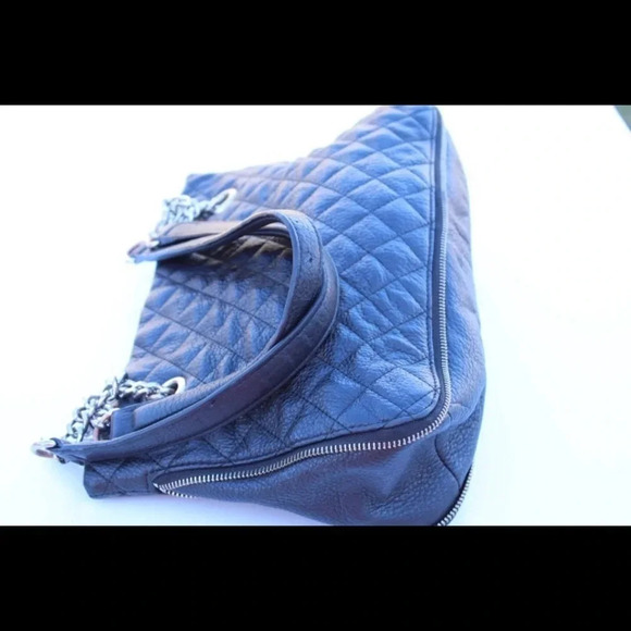 Calvin Klein quilted leather tote bag - Picture 3 of 8
